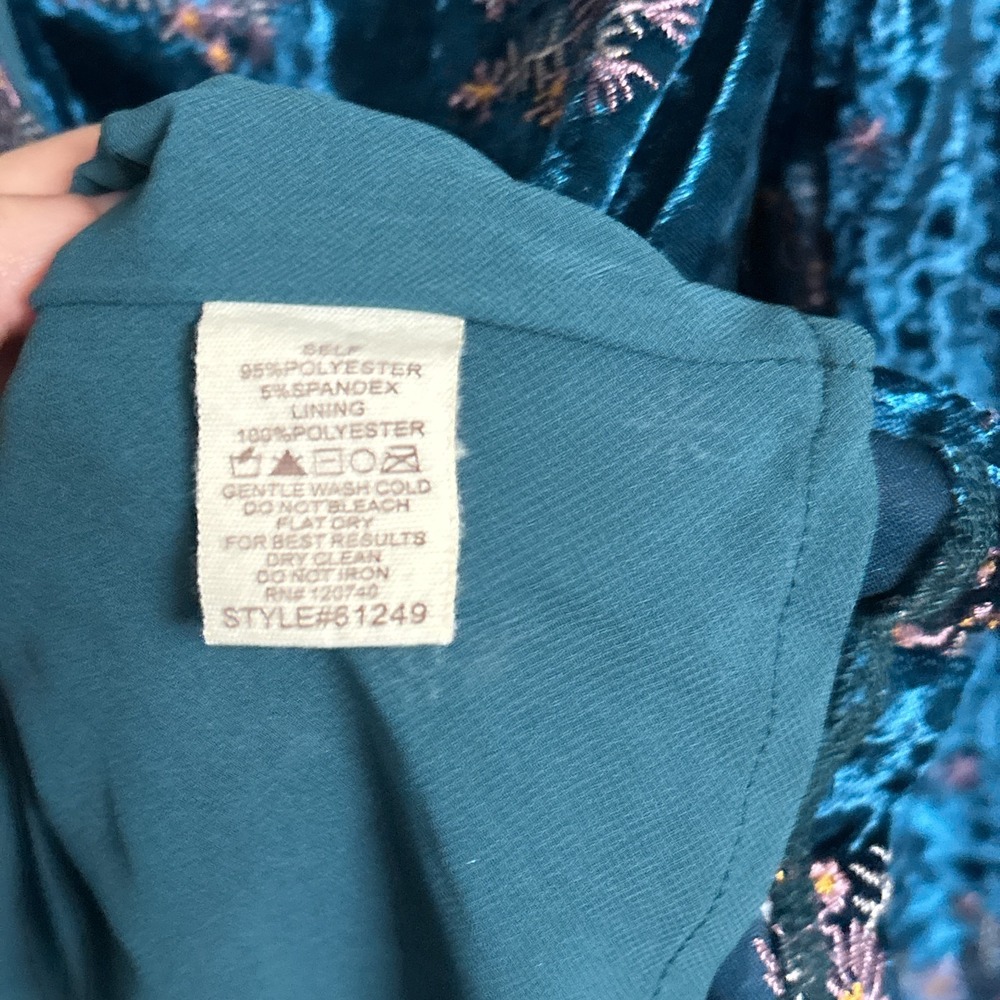 NEW Mystree Top M Teal Blue Pink Velvet Peplum Wrap Embroidered Balloon Cocktail - Picture 10 of 11